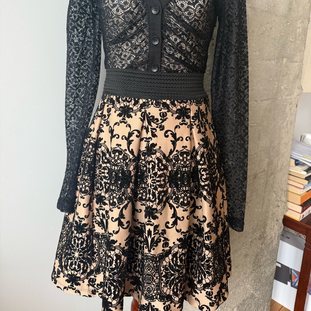 Haute Monde Black and Pink Flair skirt